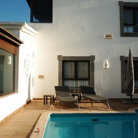 Traumvilla Mit Pool & Meerblick Villa *